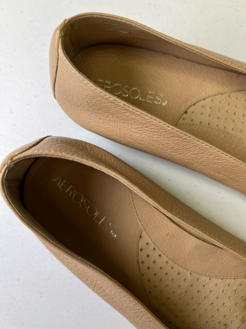 AEROSOLES Women's Tan Croc-Detail Leather Upper Loafers with Bow Size 9B - Picture 3 of 17
